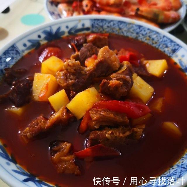 入味|西红柿炖牛腩,软烂入味,十分下饭
