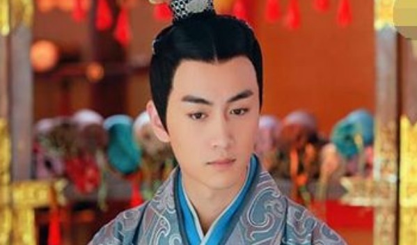 深爱|皇帝深爱结发妻子,为给她报仇灭了权臣全族,死后并没有葬在一起