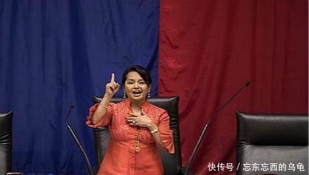 年逾古稀|卸任总统受冤被羁数年, 她年逾古稀仍强势复出, 成该国首位女议长