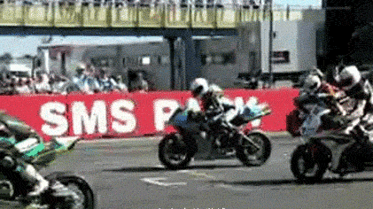  打死|搞笑GIF：哥们，你会让妹子打死的！