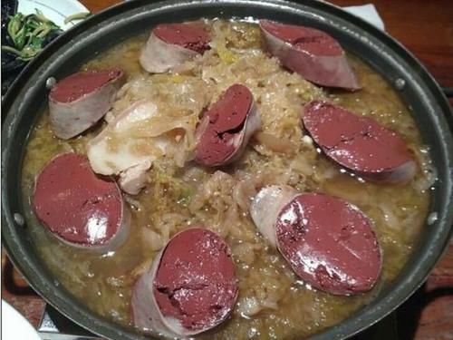  农村|农村年底吃的杀猪菜，真材实料一大桌，畅快淋漓，高档饭店吃不到