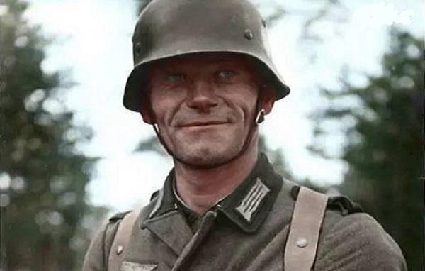 兵团|用铁链把自己锁机枪座上血战!悲惨的纳粹“外籍兵团”维京师