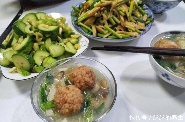 简单|下班后半小时做好2菜1汤，老公进门就开饭，好吃又简单