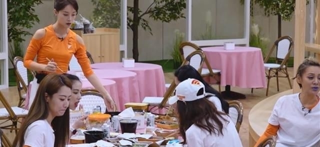 浪姐|《浪姐》宁静两次拉拢人心,功利心重?她最不该拉拢的人是万茜