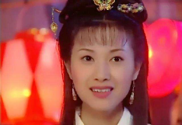 周迅|四大花旦章子怡、赵薇、周迅、徐静蕾年轻时,你被谁惊艳了