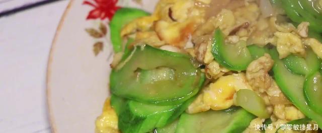  丝瓜|为大家分享一道爽脆可口，鲜香味美的丝瓜炒鸡蛋，轻松搞定！