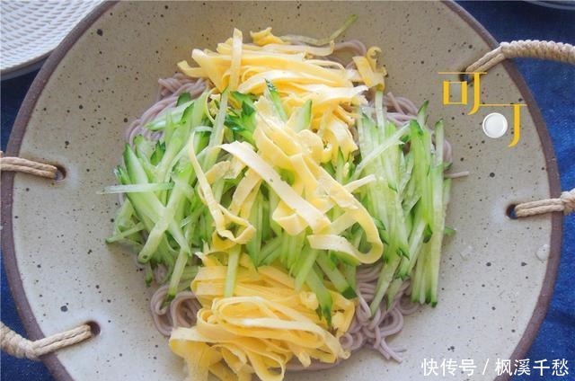 送给|热量极低,口感却很好的凉拌荞麦面,送给喜欢健康饮食的你
