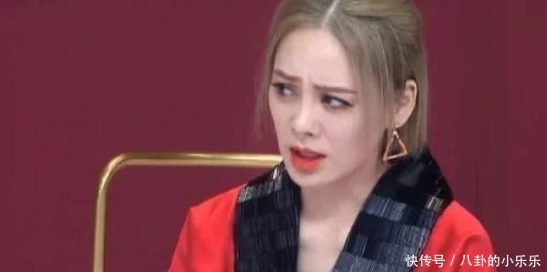 张含韵|伊能静跟蓝盈莹组队呈现崩溃状态,气到踢墙又哭了,心疼张含韵