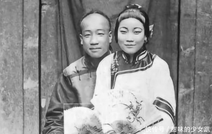 恩爱|罕见清末老照片：图2小妾被训得不敢说话，图5小夫妻相当恩爱！