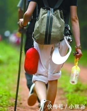 交往|“我结婚了”：成年人的交往，是守住自己的界限