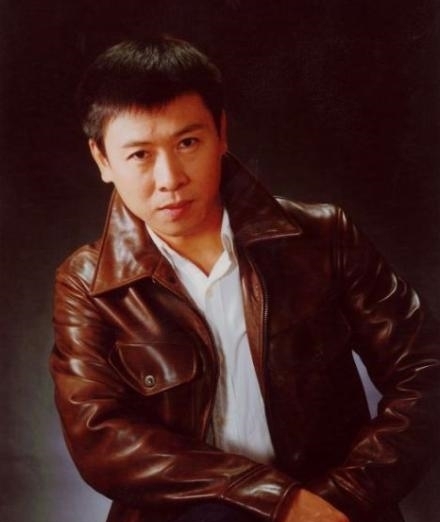  胡亚捷|胡亚捷与妻子3次离婚大战，为何不但没得逞反而还“割地赔款”？