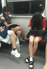 机器|“去医院做彩超，平胸妹子被机器给打击到了。”太直接了哈哈哈