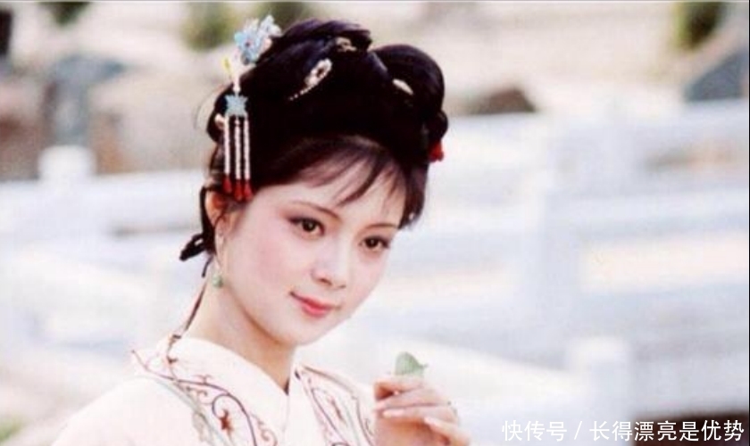 贾母|贾母给了薛宝琴一件斗篷,为什么不给林黛玉