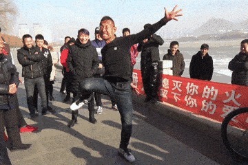  不知|《为什么要喊奥利给》刷屏背后上亿人只知奥利给，却不知大叔的双面人生