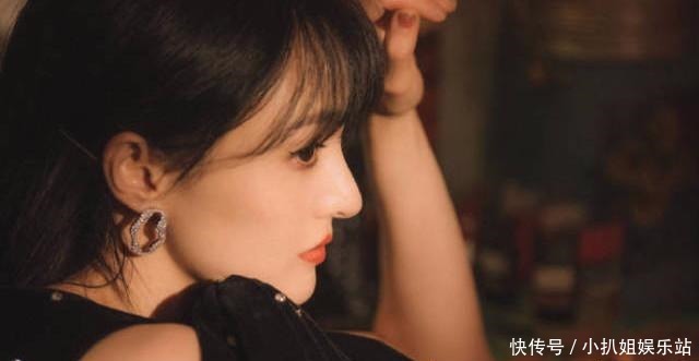  黑色|郑爽最新港风造型大片曝光，穿黑色波点长裙还原八十年代港式美女