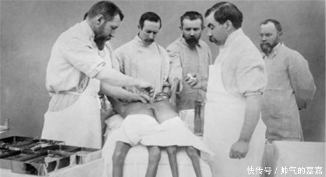 双胞胎|华人连体兄弟因演出走红,发家后娶了一对英国双胞胎,生22个孩子