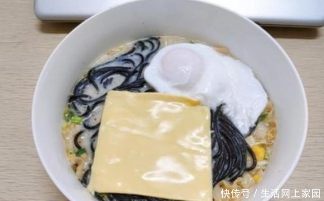 汤达|4种“骨灰级”方便面,比汤达人味鲜,比康师傅、统一好吃!