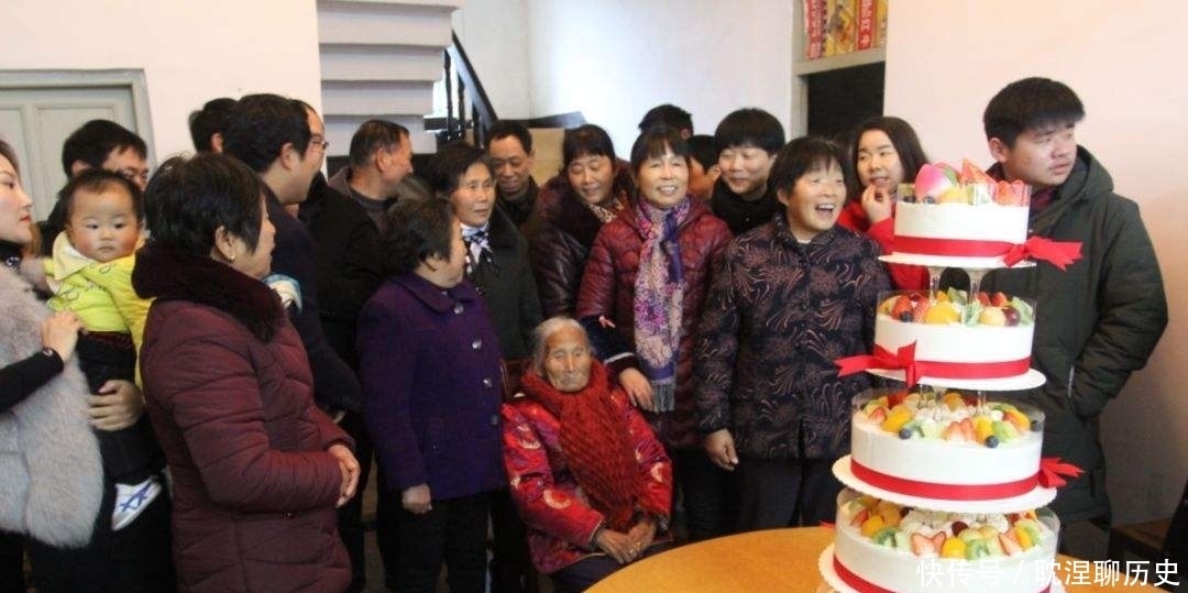 值得|爷爷奶奶还在世，父母就不能过生日？农村这个传统是否值得推崇？