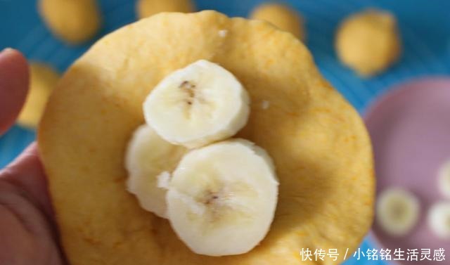 南瓜泥|早起5分钟,简单几步就能做出南瓜香蕉饼,煎一下两口一个