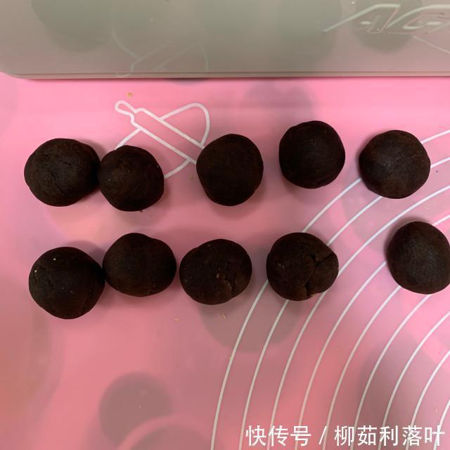 豆沙包|南瓜豆沙包,金黄色很是诱人