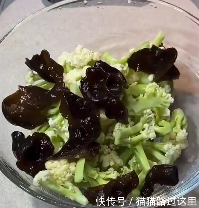 下饭|家常小炒花菜的超级简单做法，营养丰富口感脆甜，好吃又下饭