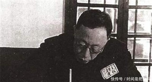  溥仪|溥仪被赶出皇宫时,只拿了一样“东西”,上交给国家成镇馆之宝！