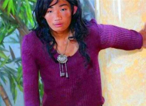 干活|人可以有多懒?他因父母溺爱从不干活,吃饭靠喂,最后竟活活饿死