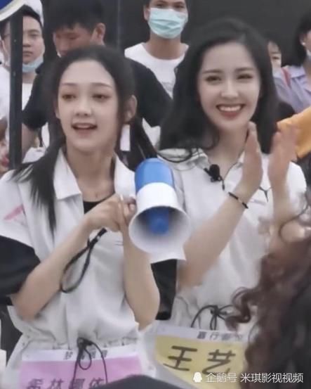 希林娜|陈卓璇自我介绍时,抢希林娜依高的台词,开始在《创3》正面挑战她