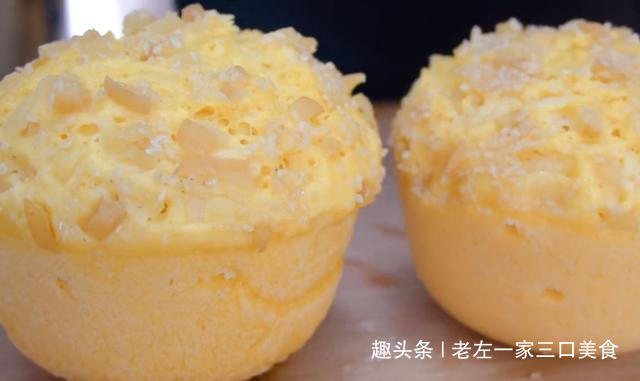  开水|玉米面百吃不厌做法，加1个苹果，开水一烫一搅，出锅不够全家吃