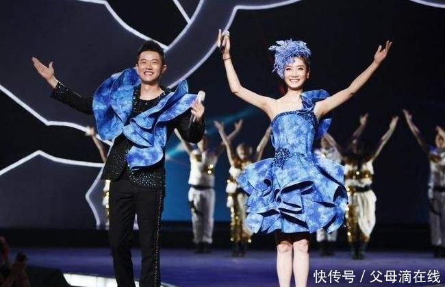 骗局|当年爆红的草根歌手阿宝,为观众编造了一个怎样的励志骗局?