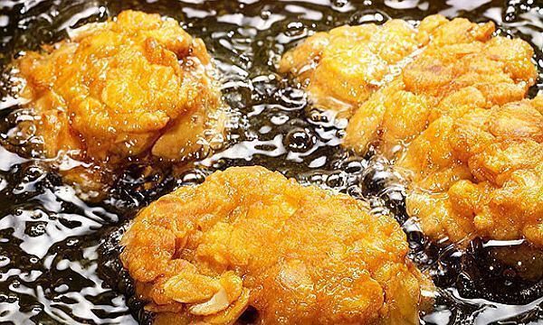 泡面|5种公认的垃圾食品,比泡面严重得多小孩不能吃