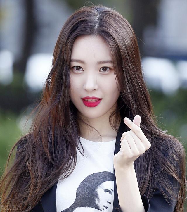 拥有|金泫雅:拥有魔性魅力