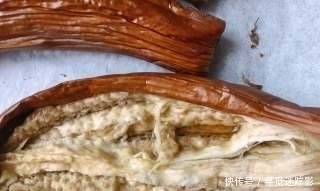 酸爽可口|我怎么能吃油浸蟹味菇拌烤茄子