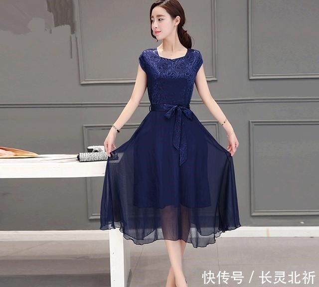 轻松|炎炎夏日怎么少得了连衣裙?让你轻松美出新高度,好迷人