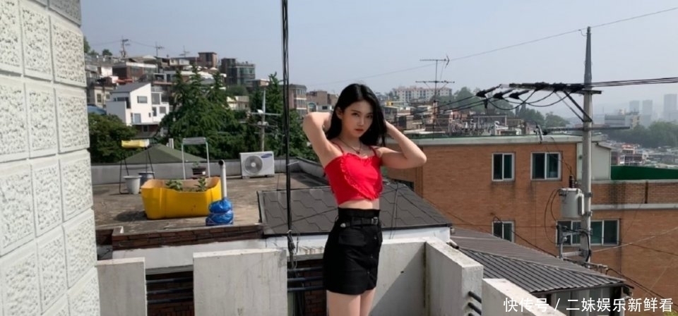 揭穿|舞台首秀就“假唱”,被蔡徐坤当场揭穿,李熙凝后来怎么样了