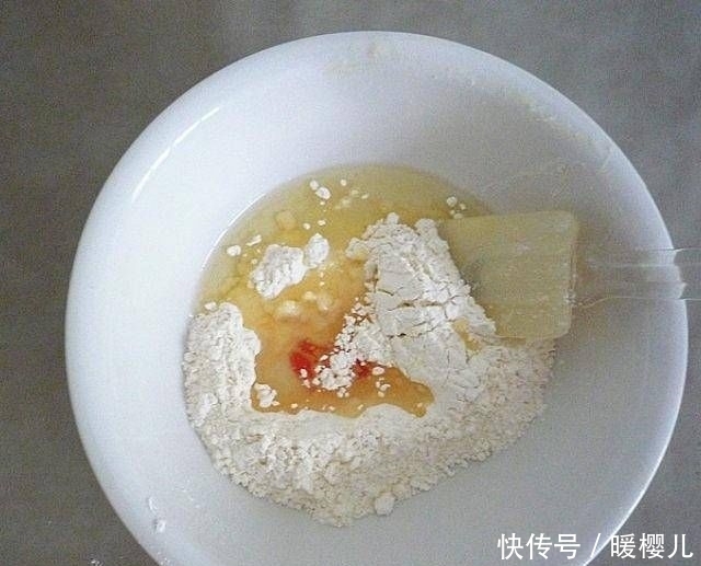 糕点|抹茶酥和我自己做的红曲糕点,不油腻