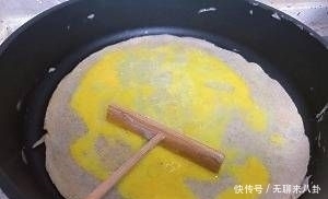 家人|给你的家人再添一份主食。杂粮煎饼既美味又健康,你不必在外面买