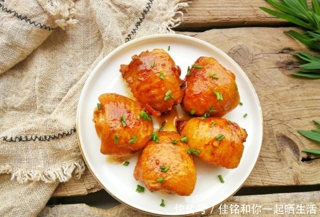 鲜香|街头网红小吃鸡翅包饭，不用烤箱也能做，鲜香美味，学会可以开店