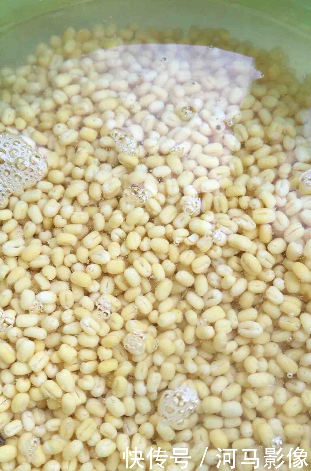  孩子|绿豆这样做，比煮粥还好吃，还没端上桌就被孩子们抢光了