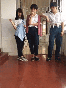 姑娘|搞笑GIF:这姑娘,你也太搞笑了!照的不错!