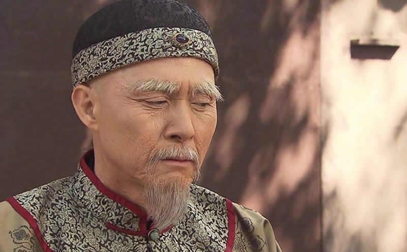 年羹尧|同样是汉族出身，岳钟琪的权力不比年羹尧小，为何雍正却放过了他