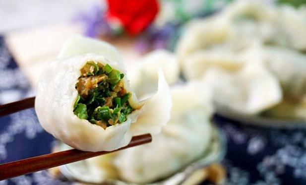 不好|包韭菜馅饺子,直接拌馅就错了!多加一步,韭菜更翠緑,还不出水