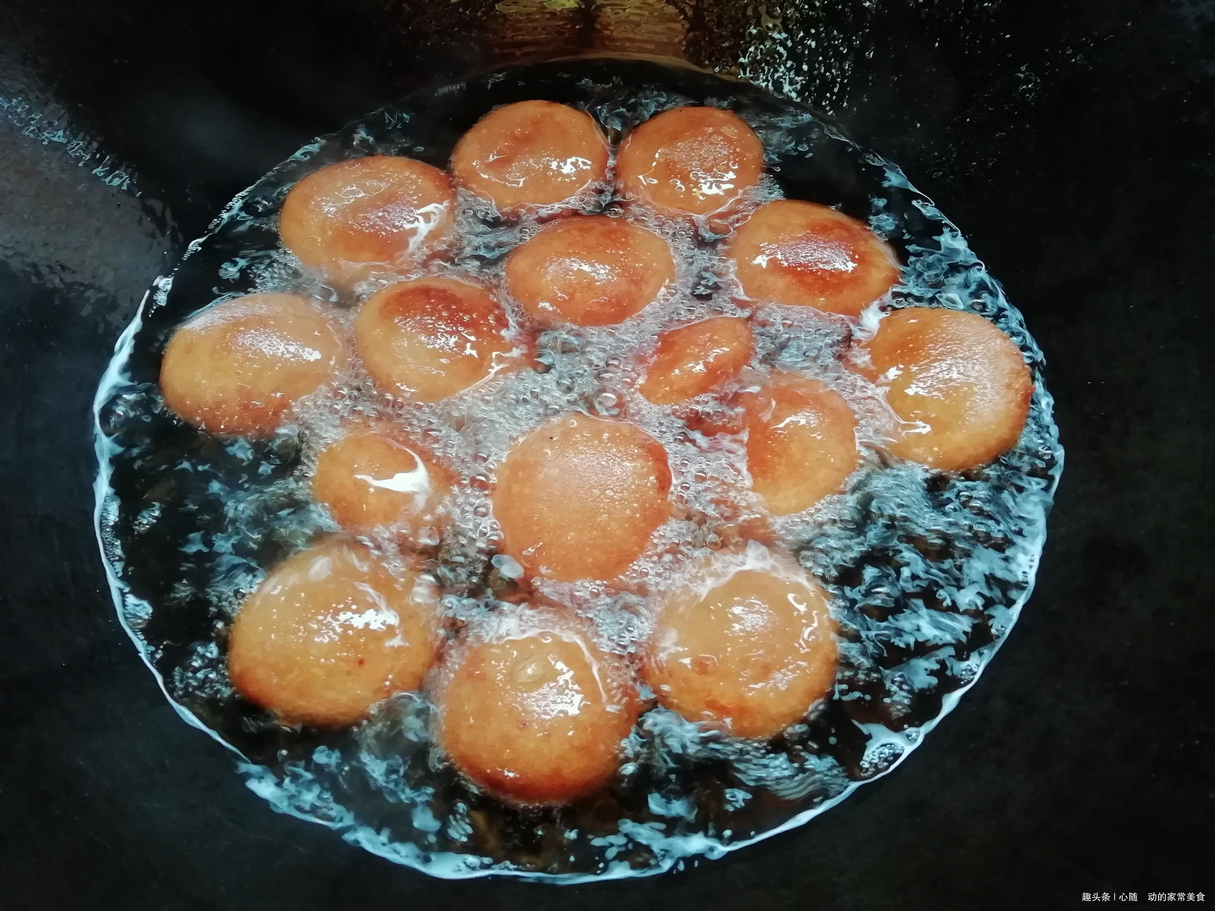  不用|宅家不出门，婆婆做了一大盘小点心，一周的早餐不用发愁，吃嗨了