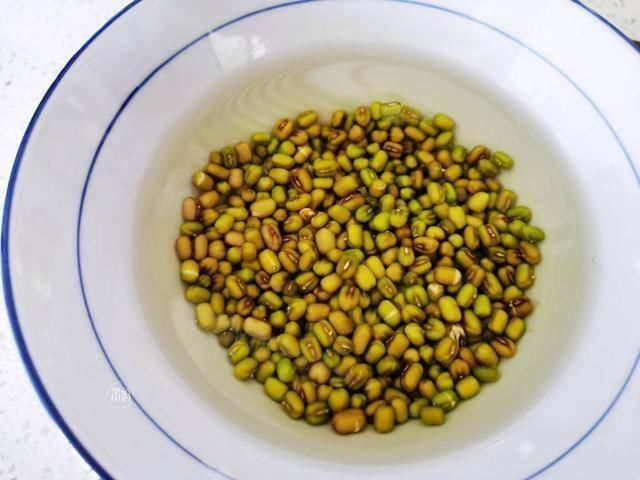 脆嫩|这个发豆芽小秘方,姥姥用了半辈子,又粗壮又脆嫩,3天就能吃