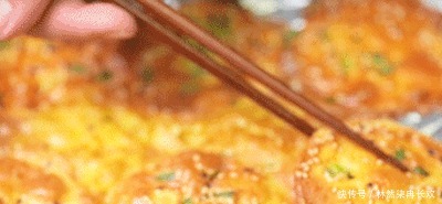  薄脆|饺子皮学会做成小零食，喷香薄脆，花钱不多，比麻花油条还好吃