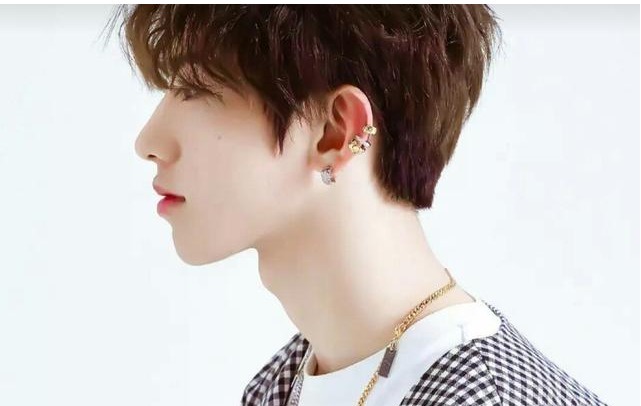  明星|果然名气大的人周围都是明星，蔡徐坤就是活生生的例子啊