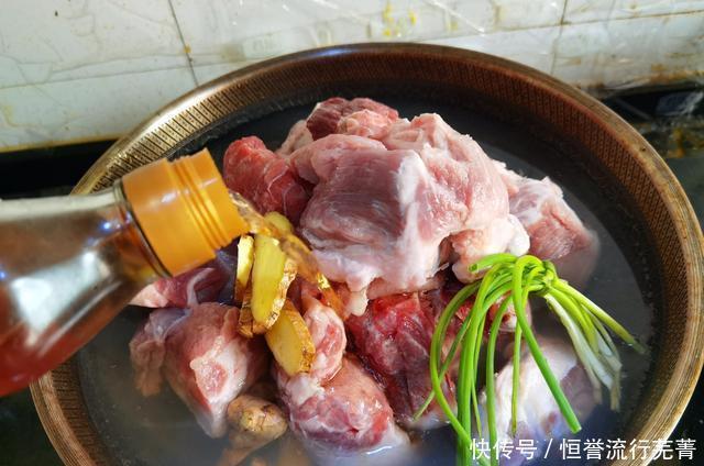 势不可挡|做酱大骨怎么炒糖色,先放油还是先放水做好这几点美味势不可挡