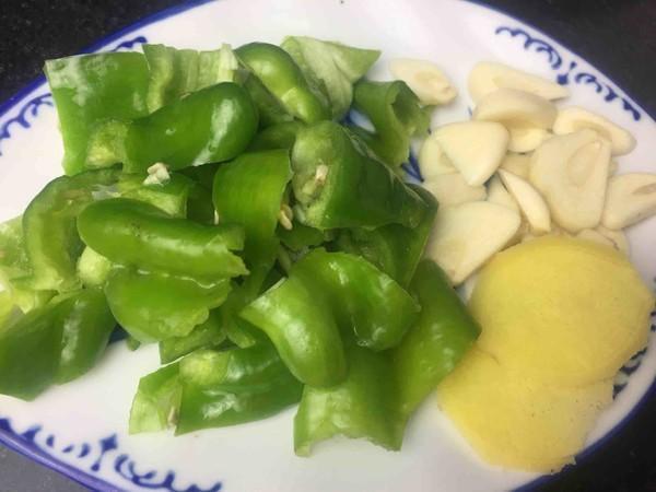 调料|炖鸡时,放这2种调料等于白炖很多人不懂,难怪肉柴又腥气