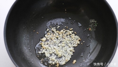 好吃|炒西兰花时,很多人都少了一步,难怪炒的不好看又不好吃