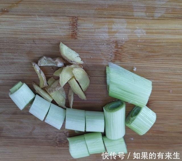 土豆|鸡胗炖土豆,太下饭了,好吃到汤都不剩